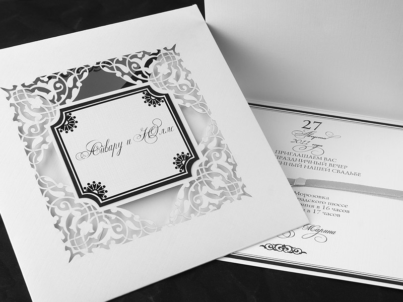 Свадебное приглашение из дизайнерской бкмаги черного и белого цветов
