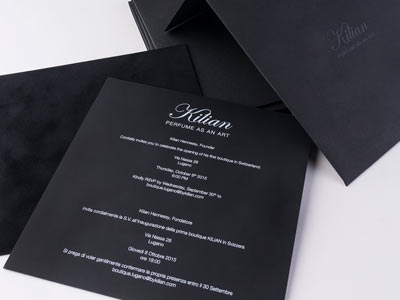 Приглашение на открытие бутика Kilian в черном стиле с бархатом и объемным лаком