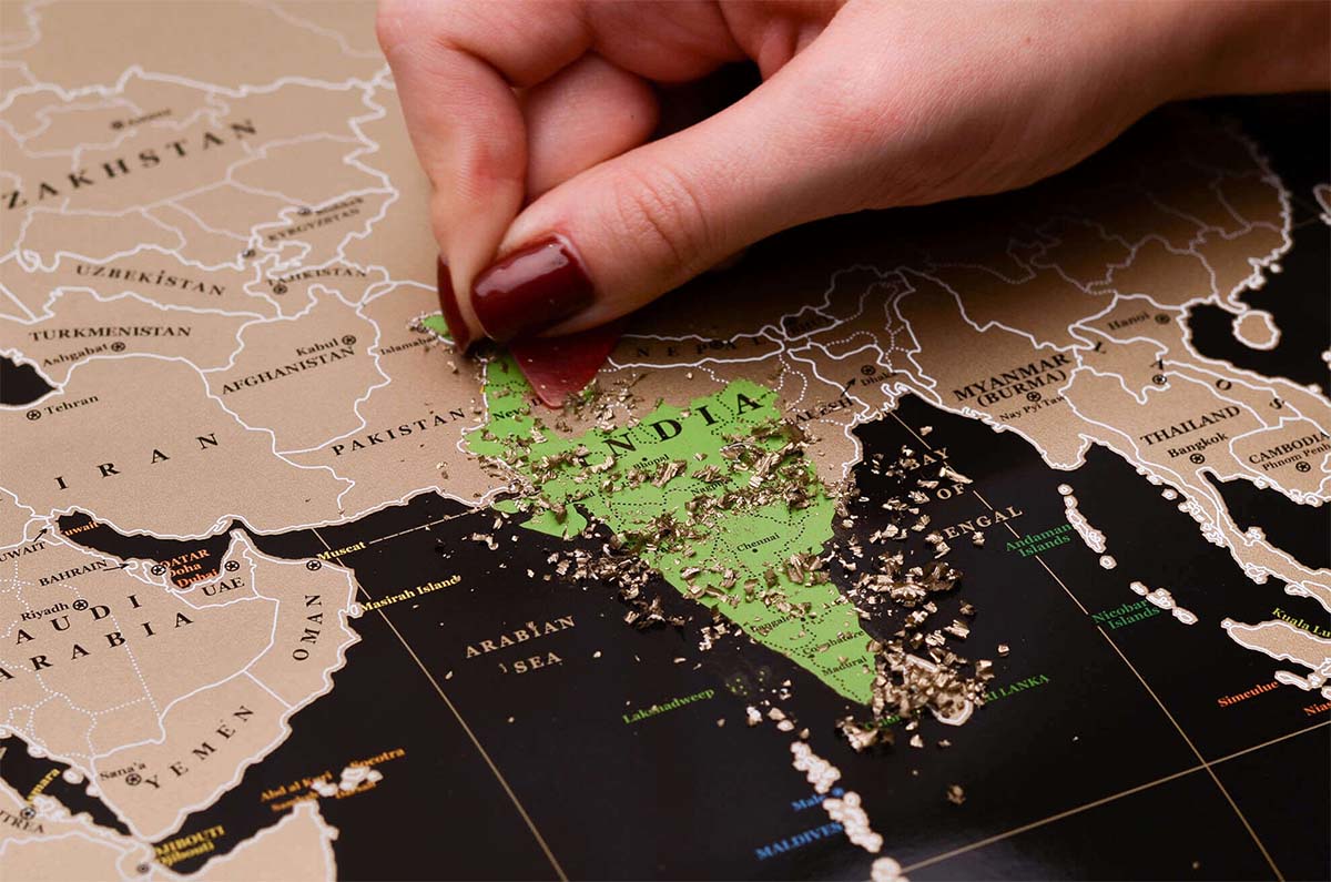 Плакат карта мира со слоем для стирания